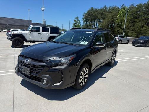 Crystal Black Silica 2024 Subaru Outback Premium