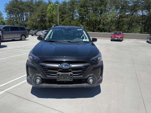 Crystal Black Silica 2024 Subaru Outback Premium