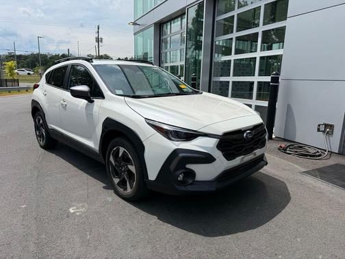 Crystal White Pearl 2024 Subaru Crosstrek Limited