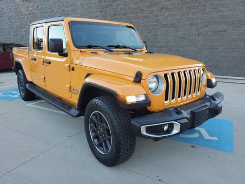 Nacho Clearcoat 2021 Jeep Gladiator Overland