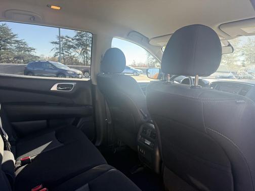 2020 Nissan Pathfinder S 4WD