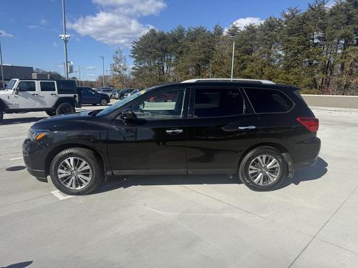 2020 Nissan Pathfinder S 4WD