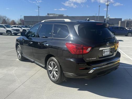 2020 Nissan Pathfinder S 4WD