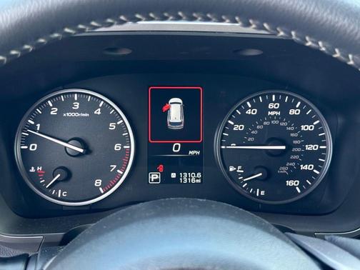 Crystal White Pearl 2025 Subaru Ascent Premium 8-Passenger