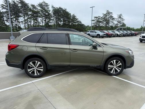 Wilderness Green Metallic 2018 Subaru Outback 3.6R Limited