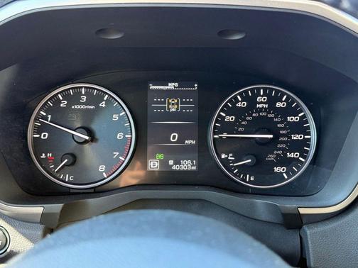 Ice Silver Metallic 2023 Subaru Ascent Limited 7-Passenger