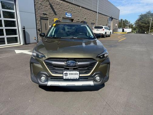 Green Metallic 2023 Subaru Outback Limited