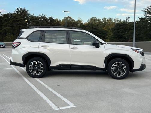2025 Subaru Forester Base