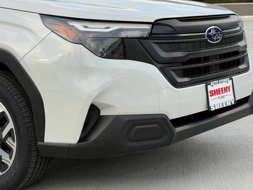 2025 Subaru Forester Base