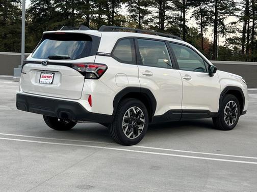 2025 Subaru Forester Base