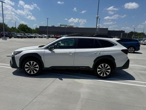 Crystal White Pearl 2024 Subaru Outback Limited XT