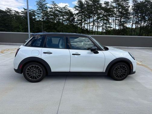 Nanuq White Metallic 2025 MINI Hardtop Cooper S