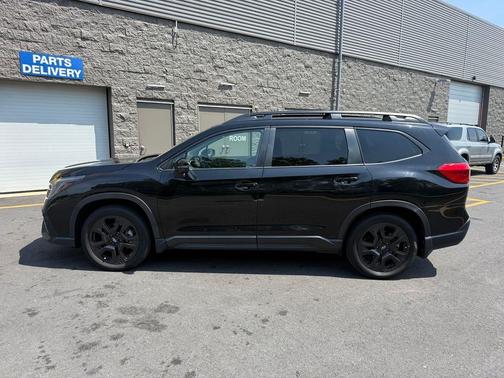Crystal Black Silica 2023 Subaru Ascent Onyx Edition Limited 7-Passenger