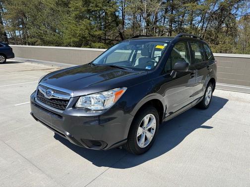 Dark Gray Metallic 2016 Subaru Forester 2.5i