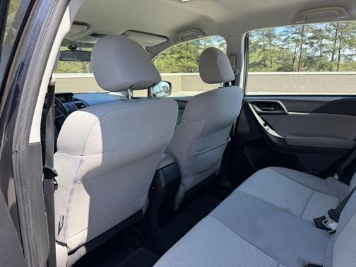 Dark Gray Metallic 2016 Subaru Forester 2.5i