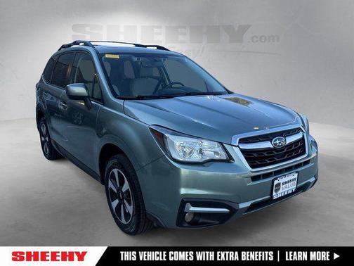 Jasmine Green Metallic 2017 Subaru Forester 2.5i Premium