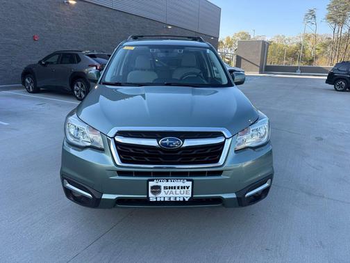 Jasmine Green Metallic 2017 Subaru Forester 2.5i Premium