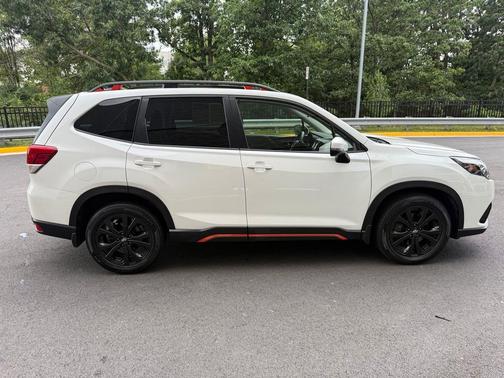 Crystal White Pearl 2024 Subaru Forester Sport
