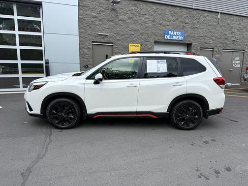 Crystal White Pearl 2024 Subaru Forester Sport