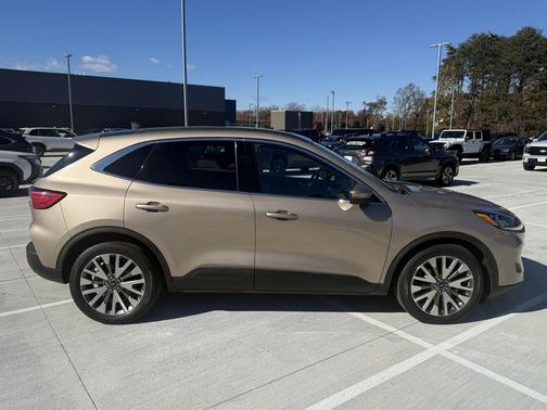 2020 Ford Escape Titanium