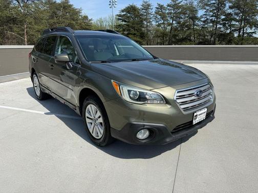 Green Metallic 2015 Subaru Outback 2.5i Premium