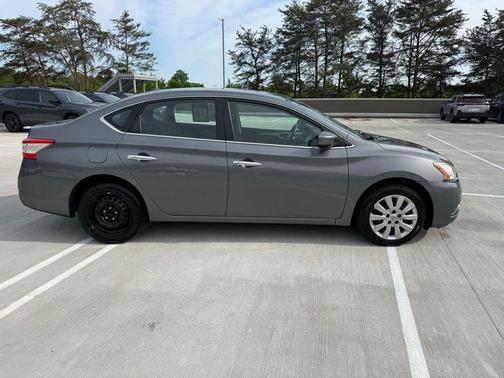 Gun Metallic 2015 Nissan Sentra SV