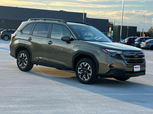 2025 Subaru Forester Premium