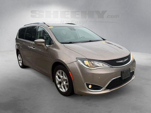 Molten Silver 2017 Chrysler Pacifica Touring-L