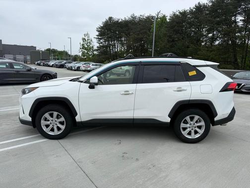 Super White 2020 Toyota RAV4 LE