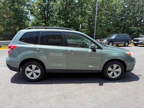 Green Metallic 2015 Subaru Forester 2.5i Premium