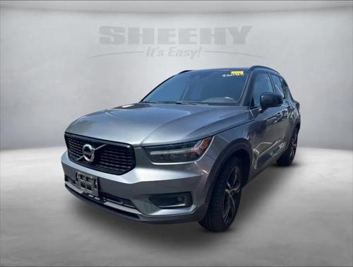 2019 Volvo XC40 T5 R-Design