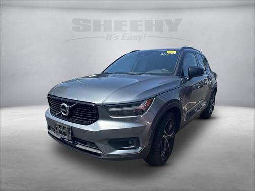 2019 Volvo XC40 T5 R-Design