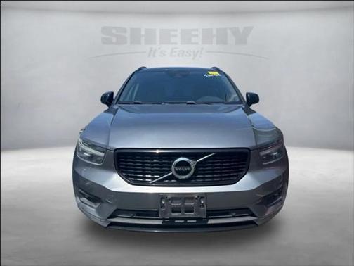 2019 Volvo XC40 T5 R-Design