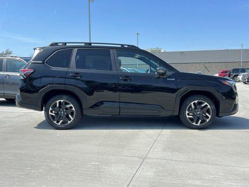 Black / Silver 2026 Subaru Forester Hybrid Premium
