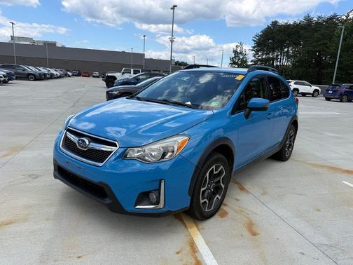 Hyper Blue 2016 Subaru Crosstrek 2.0i Limited