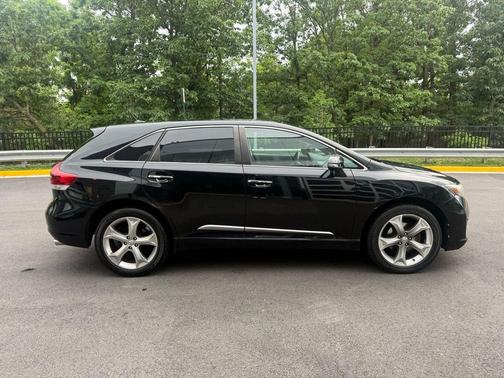 Attitude Black 2014 Toyota Venza Limited