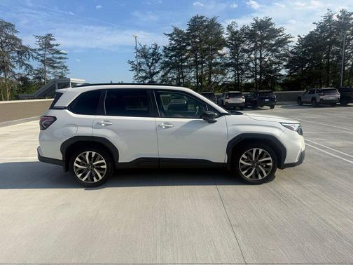 Crystal White Pearl 2025 Subaru Forester Touring