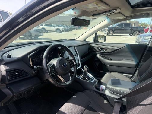 Crystal Black Silica 2022 Subaru Outback Premium