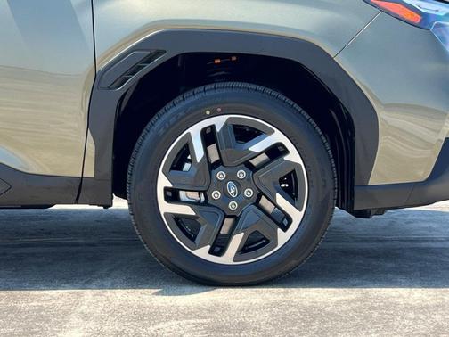 2025 Subaru Forester Hybrid Premium