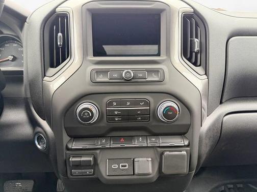 2025 Chevrolet Silverado 3500 WT