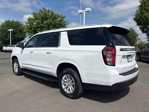 Summit White 2022 Chevrolet Suburban LS