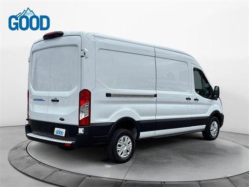2022 Ford E-Transit Base