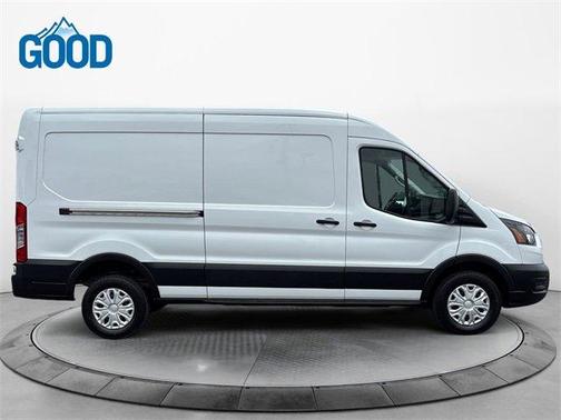 2022 Ford E-Transit Base