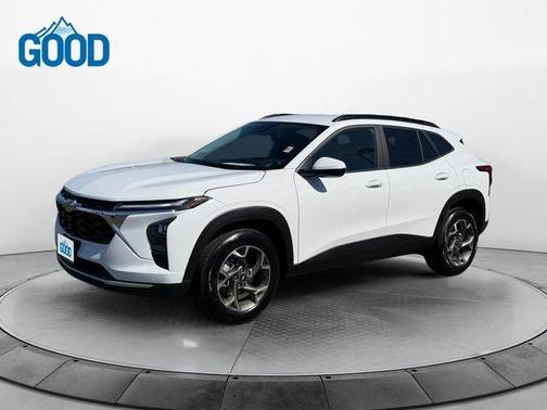 Summit White 2025 Chevrolet Trax LT