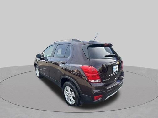 Black Cherry Metallic 2022 Chevrolet Trax LT