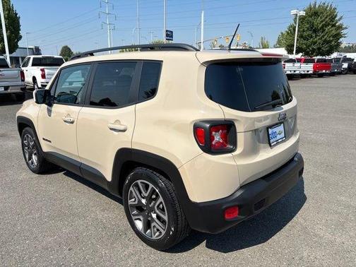 Mojave / Sand 2016 Jeep Renegade Latitude