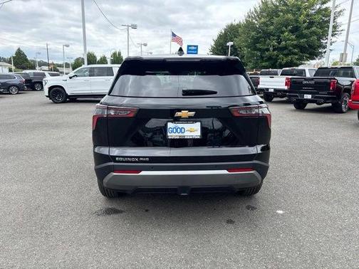 Mosaic Black Metallic 2026 Chevrolet Equinox LT