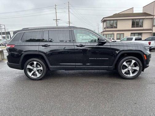 Diamond Black 2023 Jeep Grand Cherokee L Limited
