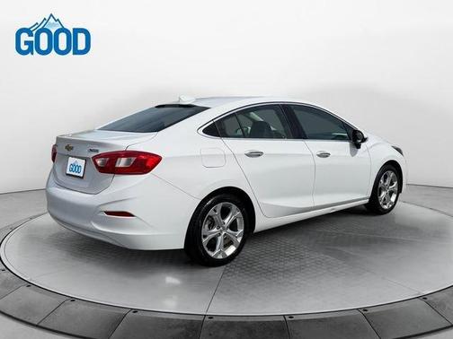 Summit White 2017 Chevrolet Cruze Premier