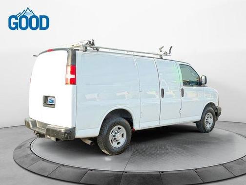 Summit White 2017 Chevrolet Express 2500 Work Van
